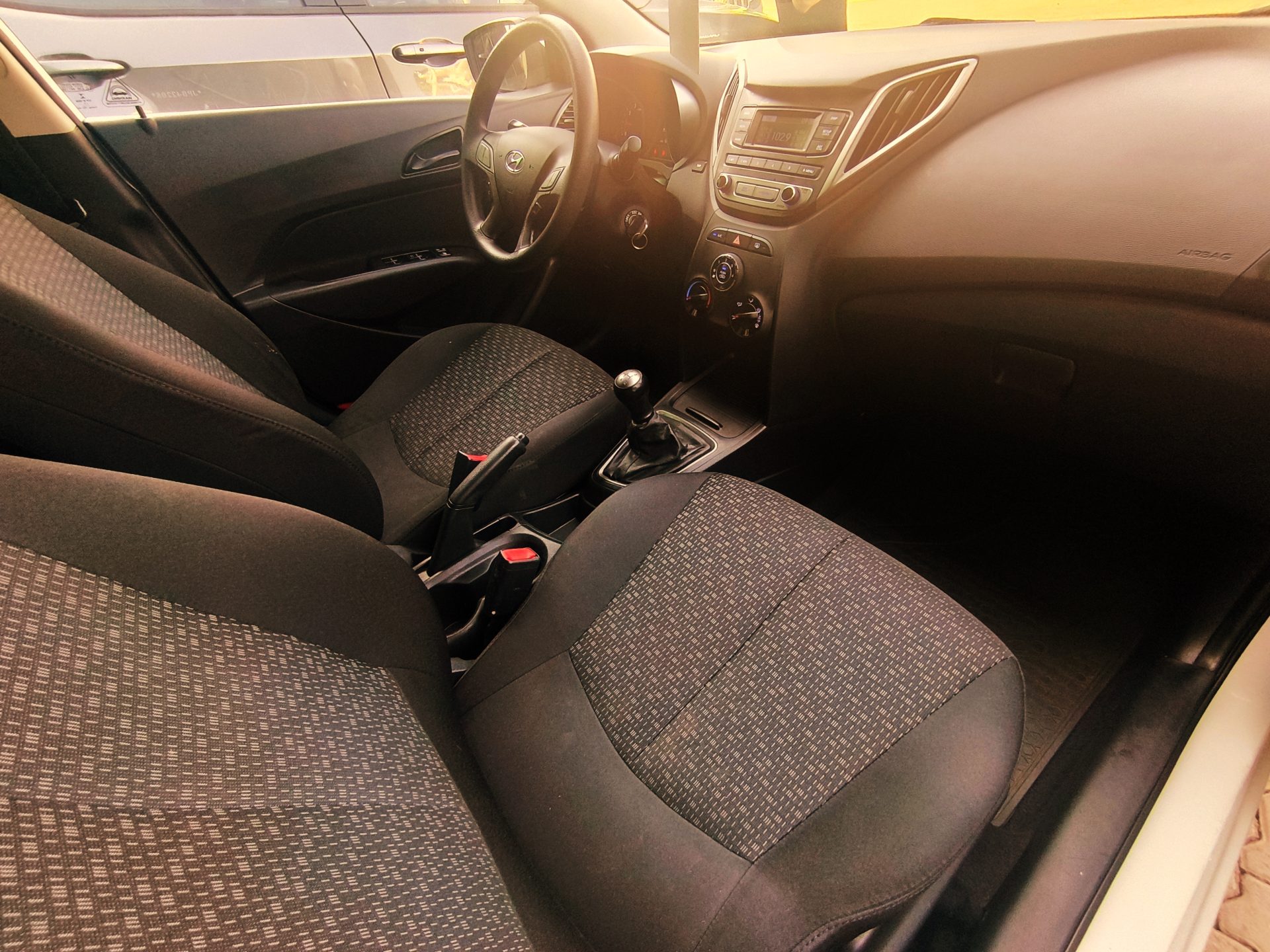 Hyundai HB20 Comfort Plus 1.0 12v - foto 4