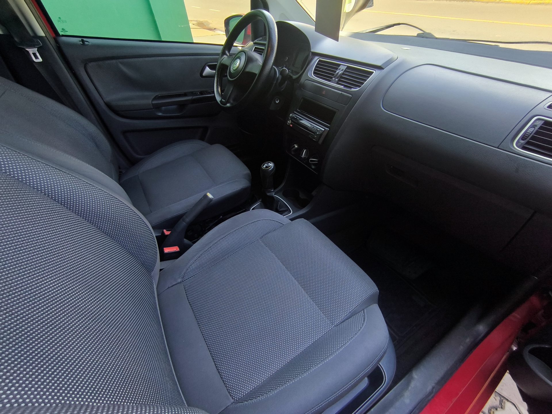 Volkswagem Fox 1.0 4 portas - foto 3
