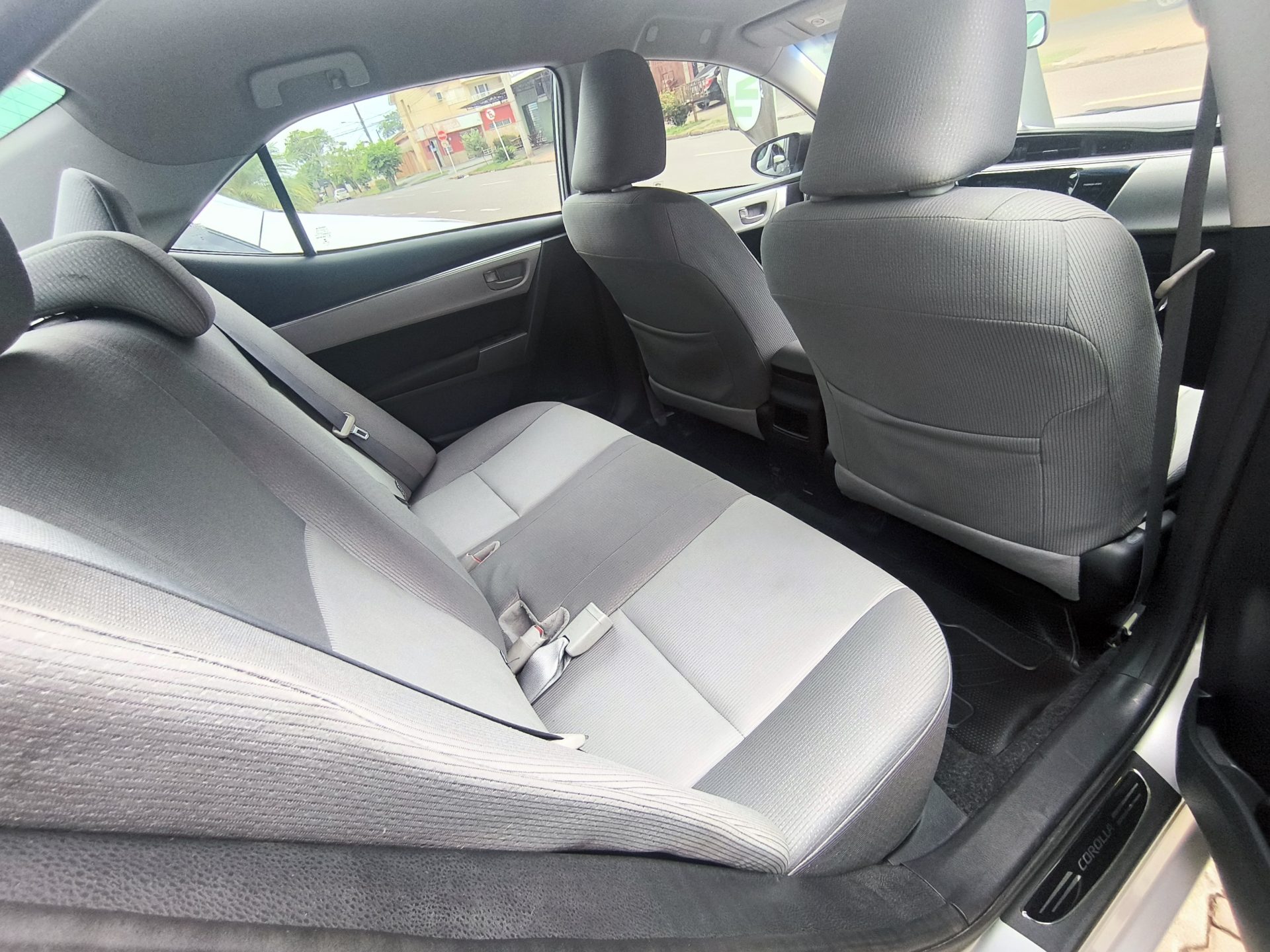Toyota Corolla GLi 1.8 16v - foto 4